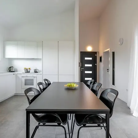 Mateo With Heated Pool וילה פאז'אנה