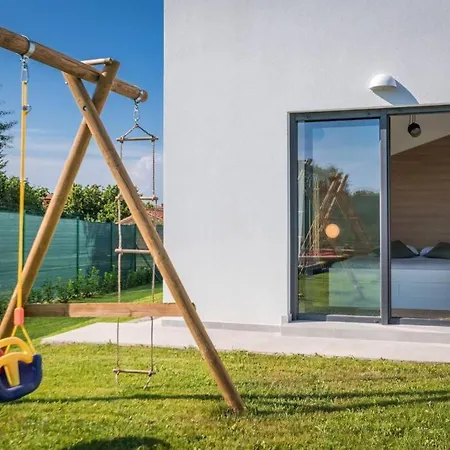 Mateo With Heated Pool וילה פאז'אנה