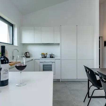 Mateo With Heated Pool